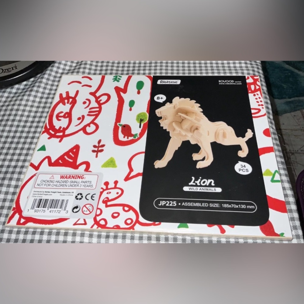 Lion 3D Wooden Puzzle 34 Piece Wild Animal Rowood Ser.Robotime New 7.3x2.75x5.11